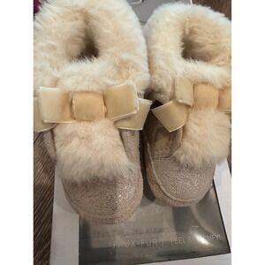 Robeez fur‎ lined boots 6-12 months guc